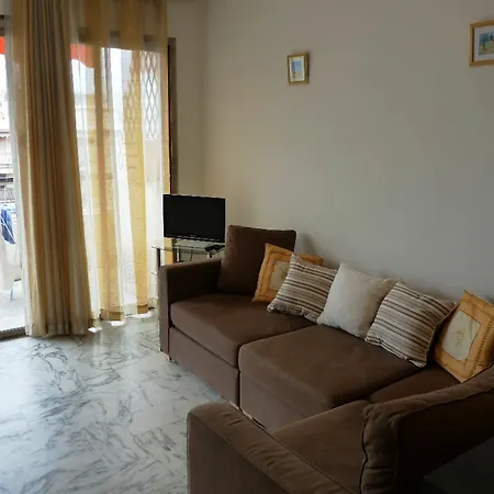 Fleuris One Bed * Cannes